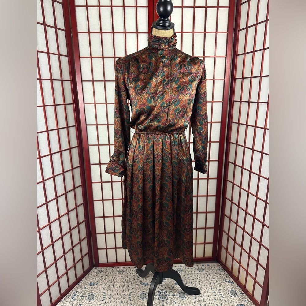 Vintage Talbots Satin Paisley Orange Green Long Sleeve Pleated Midi Dress Petite